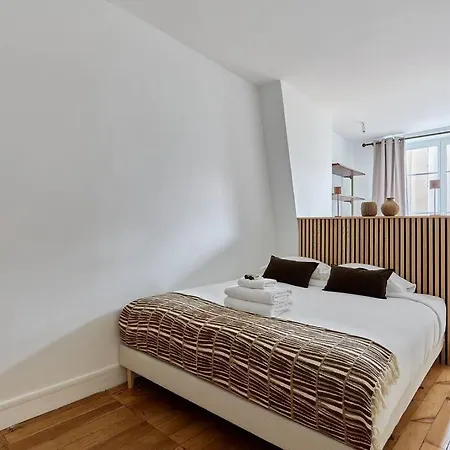 Sumptuous Palais Royal/bourse Appartement