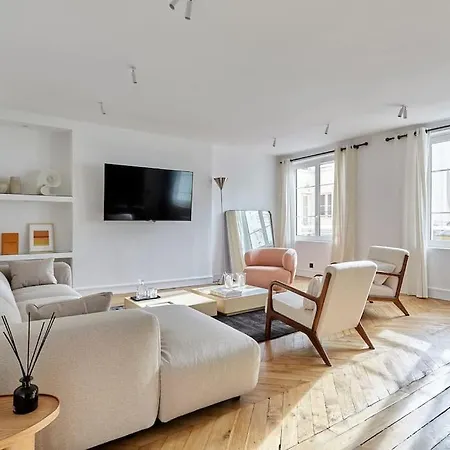 Sumptuous Palais Royal/bourse Appartement